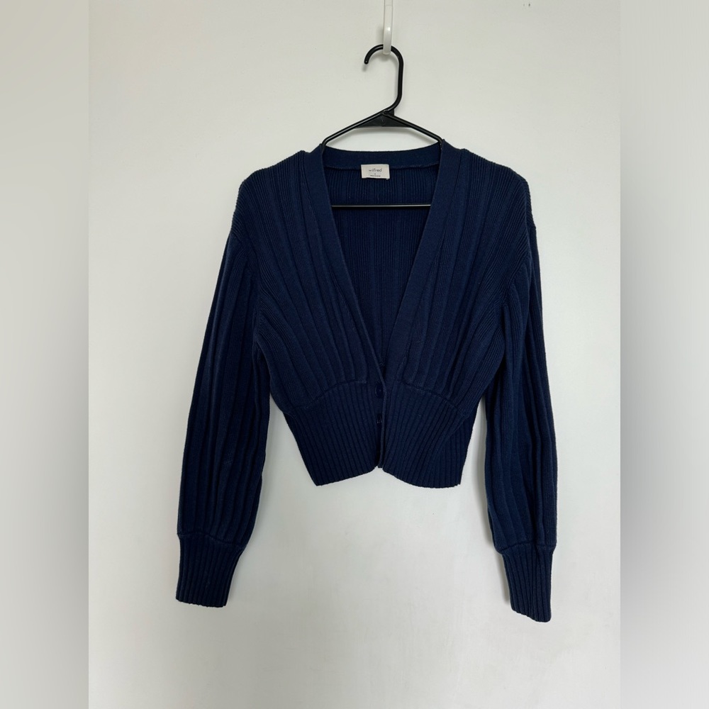 aritzia Wilfred plunge front cardigan